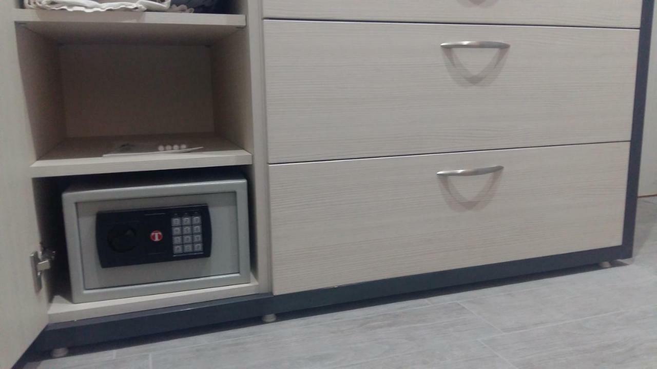 Apartments Sovran Vila Marija Prčanj Eksteriør billede