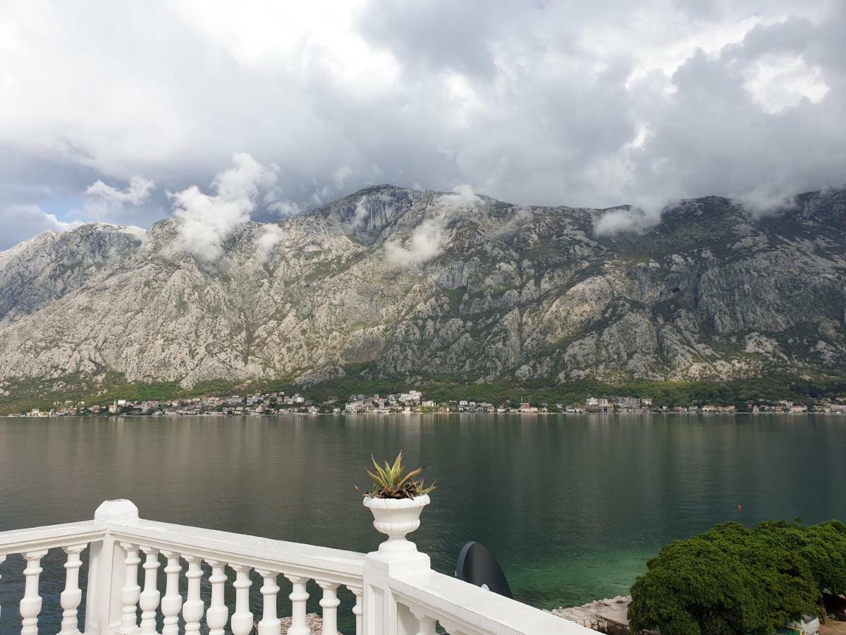 Apartments Sovran Vila Marija Prčanj Eksteriør billede