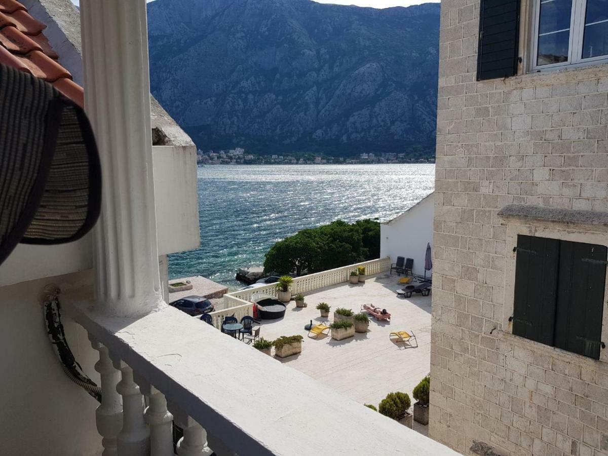 Apartments Sovran Vila Marija Prčanj Eksteriør billede