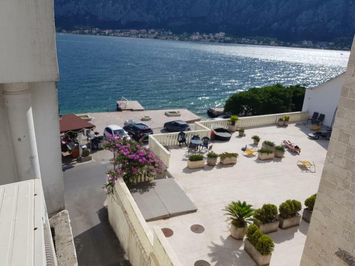 Apartments Sovran Vila Marija Prčanj Eksteriør billede